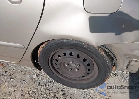 2005 Toyota Corolla Le z USA, uszkodzony, nr VIN 2T1BR30E75C456912